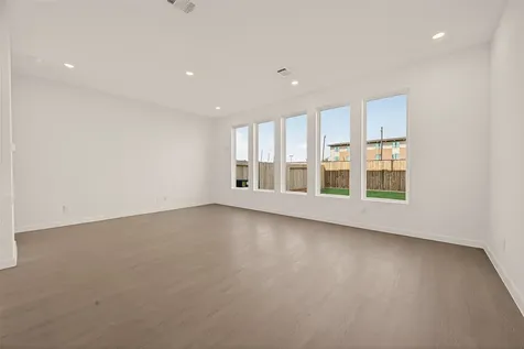 9031 La Pau Lane Houston TX 77051