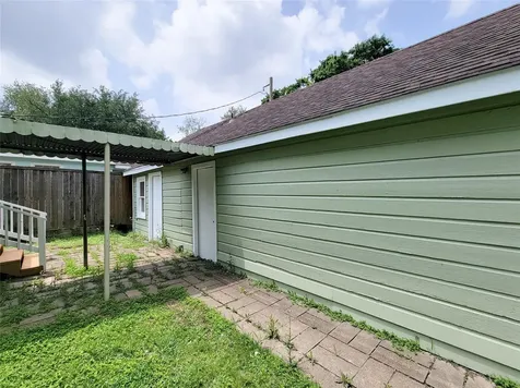 8355 Wier Houston TX 77017