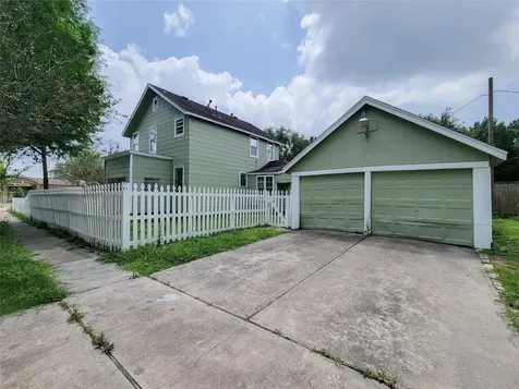 8355 Wier Houston TX 77017
