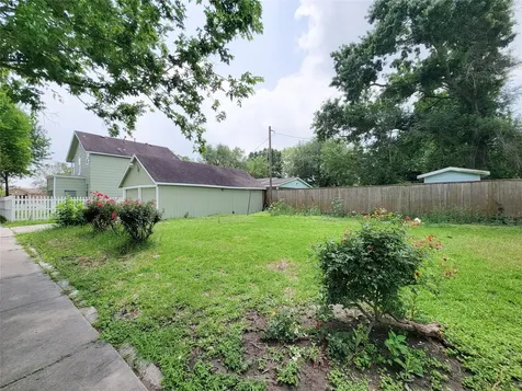 8355 Wier Houston TX 77017