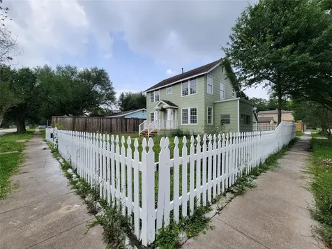 8355 Wier Houston TX 77017