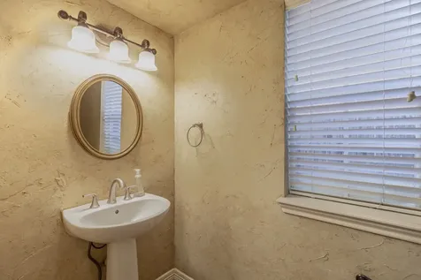 4418 Jane Street Bellaire TX 77401