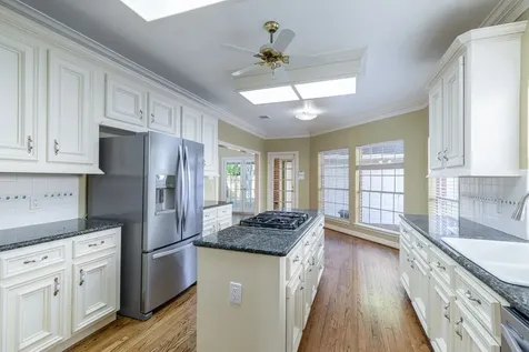 4418 Jane Street Bellaire TX 77401