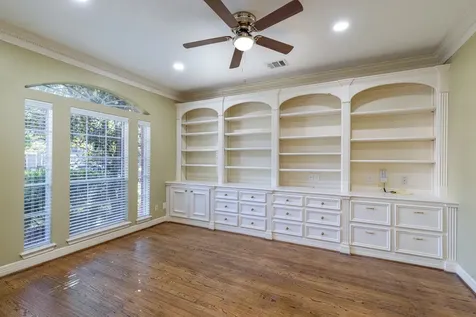 4418 Jane Street Bellaire TX 77401