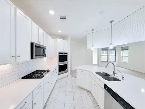 4015 Mossy Banks Lane Houston TX 77068