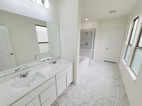 4015 Mossy Banks Lane Houston TX 77068