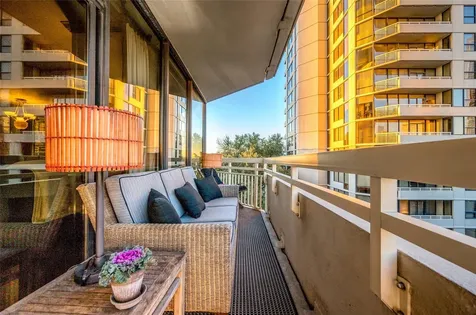 15 Greenway Plaza 5e Houston TX 77046