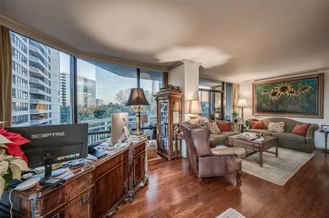 15 Greenway Plaza 5e Houston TX 77046
