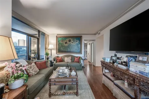 15 Greenway Plaza 5e Houston TX 77046