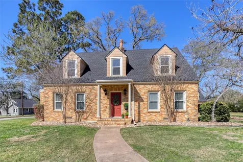 252 S Bell Street Bellville TX 77418