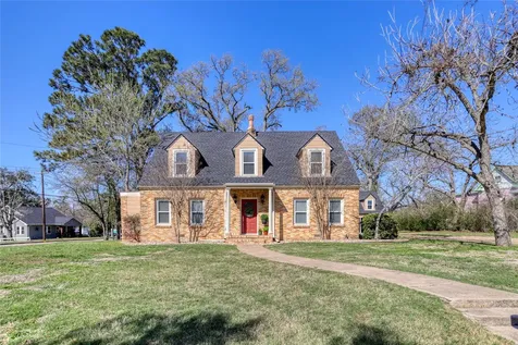 252 S Bell Street Bellville TX 77418