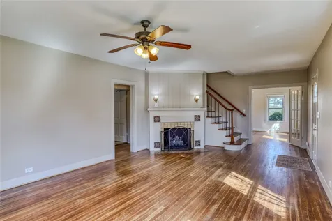 252 S Bell Street Bellville TX 77418