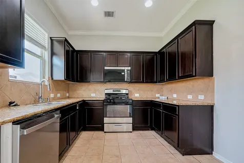 1910 Vermillion View Street Fresno TX 77545