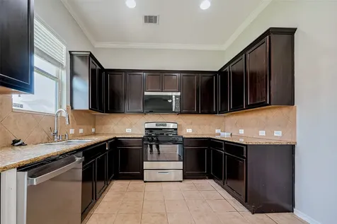 1910 Vermillion View Street Fresno TX 77545