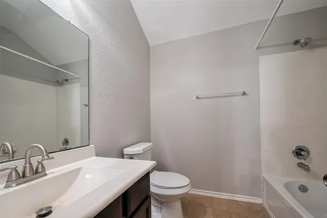 1910 Vermillion View Street Fresno TX 77545