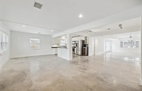 3818 Childress Street Houston TX 77005
