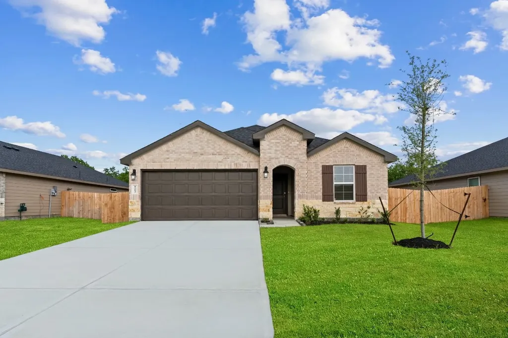1511 Splashing Wave Drive Iowa Colony TX 77583