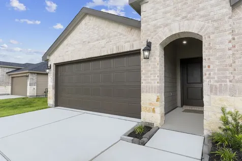 1511 Splashing Wave Drive Iowa Colony TX 77583