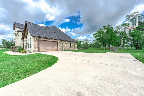 33207 Blue Marlin Drive Richwood TX 77515