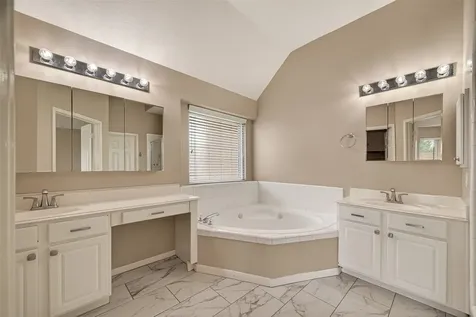 1707 Country Club Cove Drive Baytown TX 77521