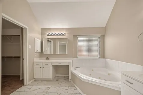 1707 Country Club Cove Drive Baytown TX 77521