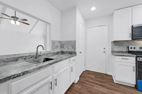 2803 Camelot Lane Missouri City TX 77459