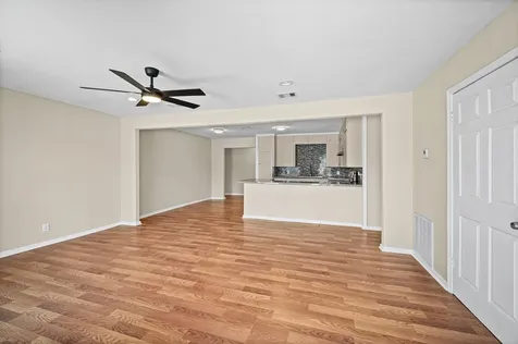10621 Lane Street Houston TX 77029