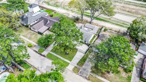 7522 Deep Forest Drive Houston TX 77088