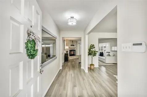 7522 Deep Forest Drive Houston TX 77088