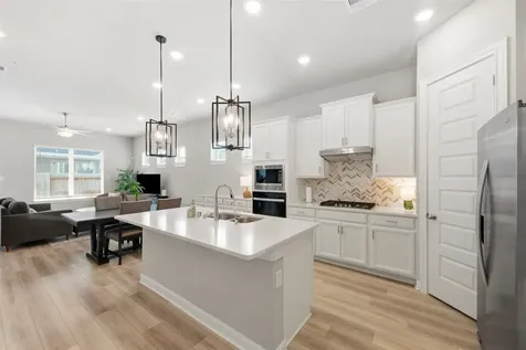 2406 Driftwood Trail Kemah TX 77565