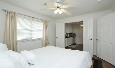 4331 Marina Street B Houston TX 77007