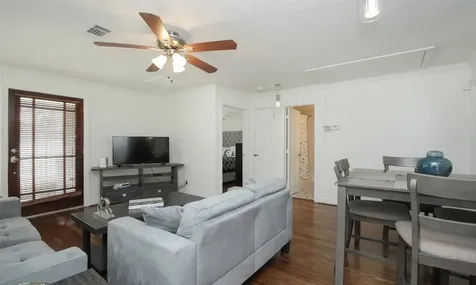 4331 Marina Street B Houston TX 77007