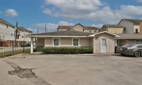 4331 Marina Street B Houston TX 77007