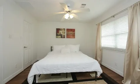 4331 Marina Street B Houston TX 77007