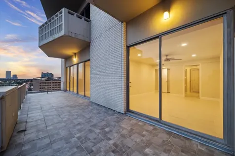 2016 Main Street 622 Houston TX 77002