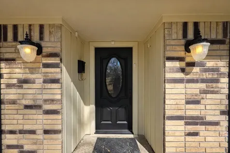 8708 W Fox Road Orange TX 77632