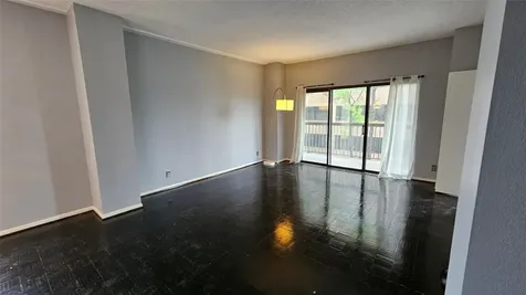 661 Bering Drive 407 Houston TX 77057