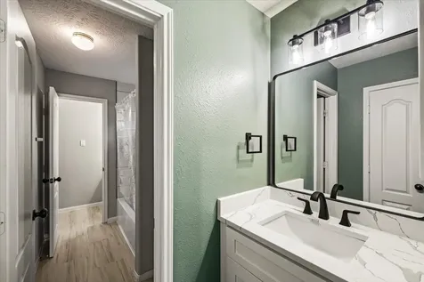 17602 Laguna Trail Drive Houston TX 77095