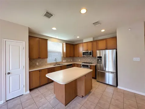 59 N Flickering Sun Circle The Woodlands TX 77382