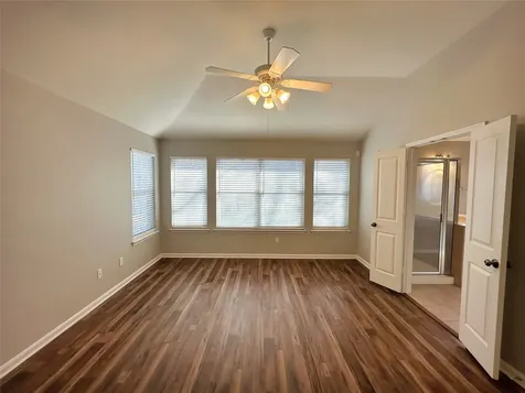59 N Flickering Sun Circle The Woodlands TX 77382