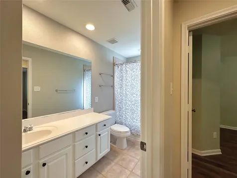 59 N Flickering Sun Circle The Woodlands TX 77382