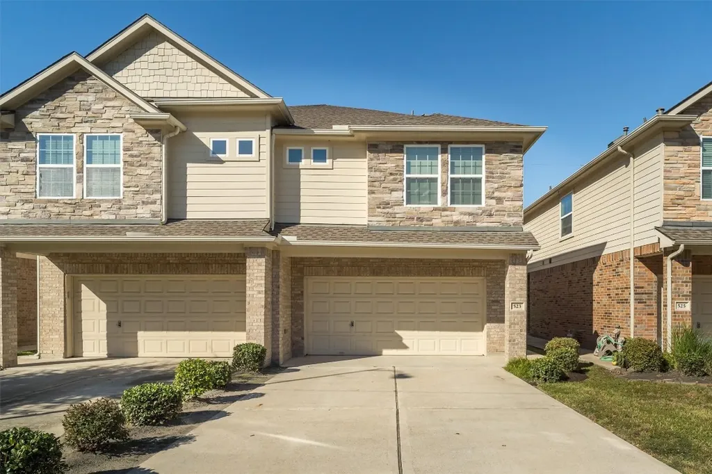 523 N 1st Street La Porte TX 77571