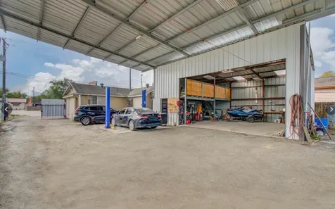 2125 Aldine Bender Road Houston TX 77032