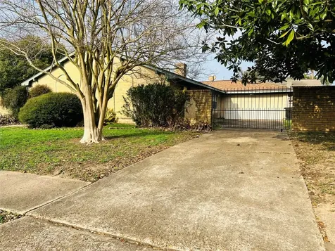 12614 Hunting Briar Drive Houston TX 77099