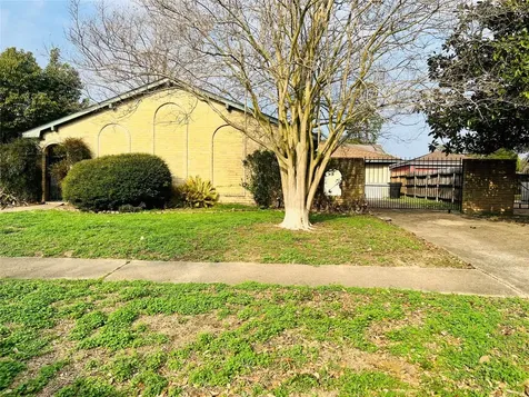 12614 Hunting Briar Drive Houston TX 77099