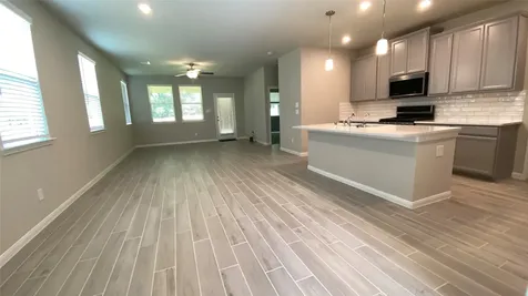 7059 Silverleaf Oak Street Conroe TX 77304
