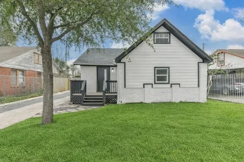4705 A&b Pease Street Houston TX 77023