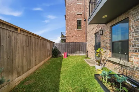 2813 Hicks Street Houston TX 77007