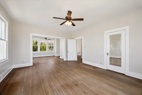 3910 Avenue R 1/2 Galveston TX 77550