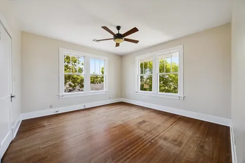 3910 Avenue R 1/2 Galveston TX 77550